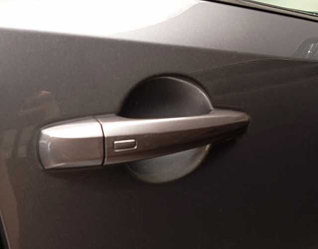 Nissan Qashqai DIG-T 140CV mHEV 12V N-CONNECTA