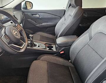 Nissan Qashqai DIG-T 140CV mHEV 12V N-CONNECTA Plateado