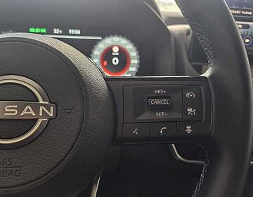 Nissan Qashqai DIG-T 140CV mHEV 12V N-CONNECTA Plateado