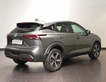Nissan Qashqai DIG-T 140CV MHEV N-Connecta N-Connecta Gris