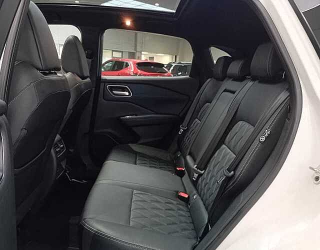 Nissan Qashqai 1.3 DIG-T mHEV 12V Tekna + 4x2 Aut. 116kW