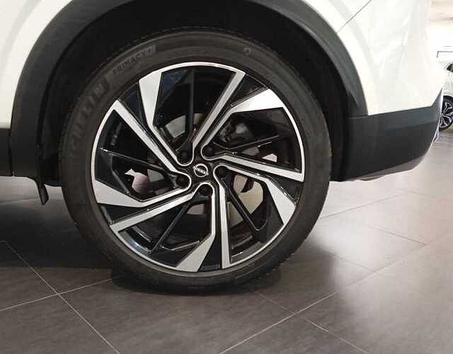 Nissan Qashqai 1.3 DIG-T mHEV 12V Tekna + 4x2 Aut. 116kW