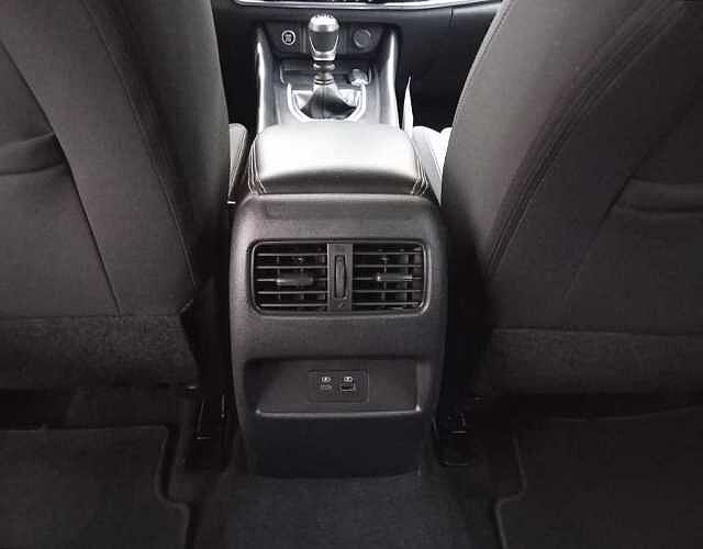 Nissan Qashqai DIG-T 140CV mHEV 12V N-CONNECTA
