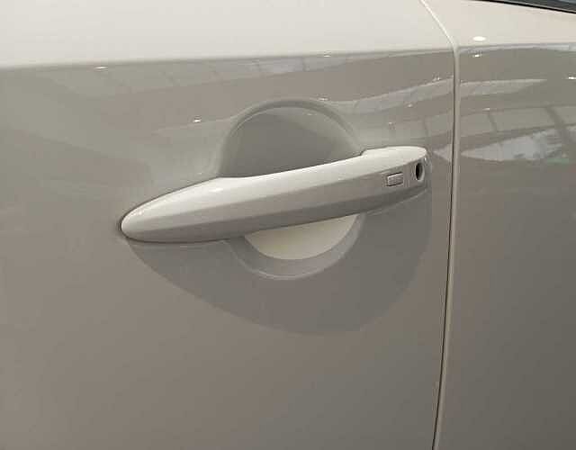 Nissan Qashqai DIG-T 140CV mHEV 12V N-CONNECTA
