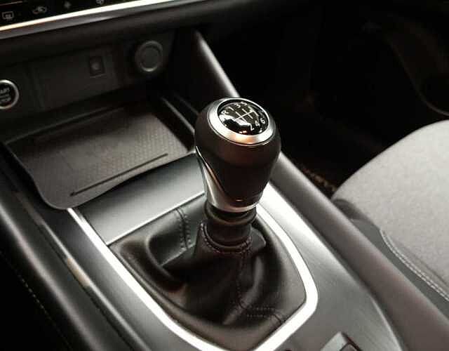 Nissan Qashqai DIG-T 140CV mHEV 12V N-CONNECTA