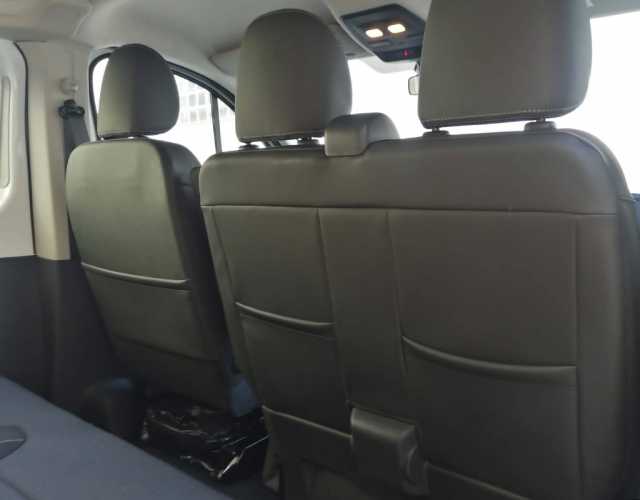 Nissan NV300 Combi 9 2.0dCi L1H1 1T Comfort 150